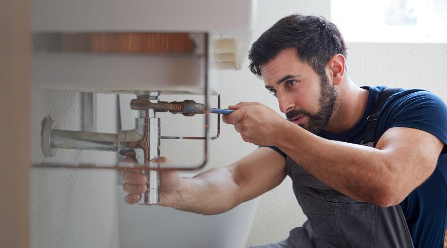 Professional sink repair in McRoberts, KY
